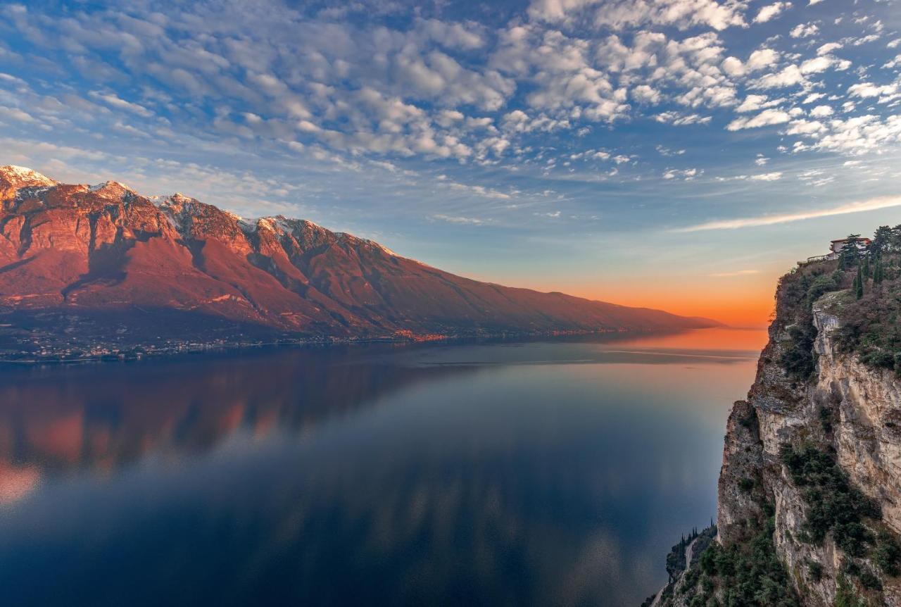 Vila Piscina Panoramica - La Casa Volante Soiano Del Lago Exteriér fotografie